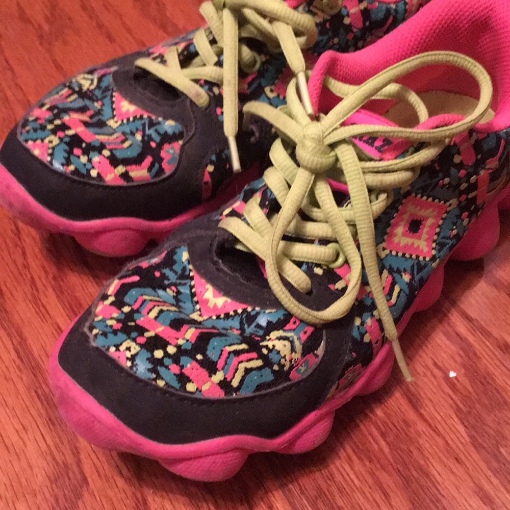 Gently worn, Crazy Train Tennis Shoes